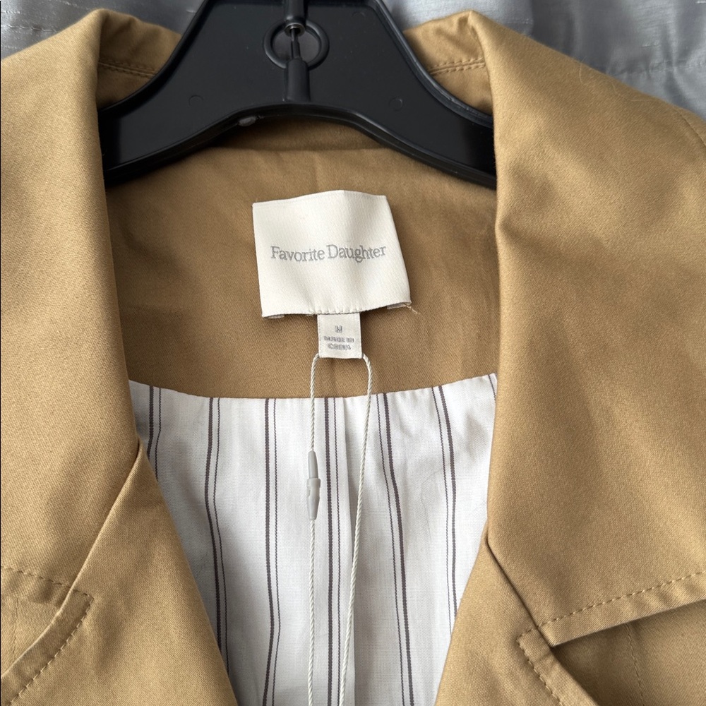 Favorite Daughter The Cropped Charles Trench in Sand. Nwt size Medium - Picture 8 of 10